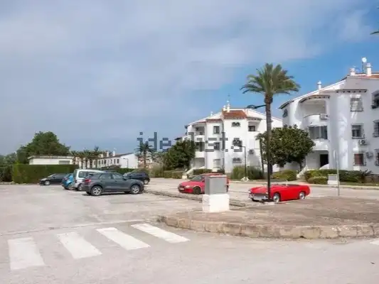 Apartament amb piscina de lloguer a Oliba 43