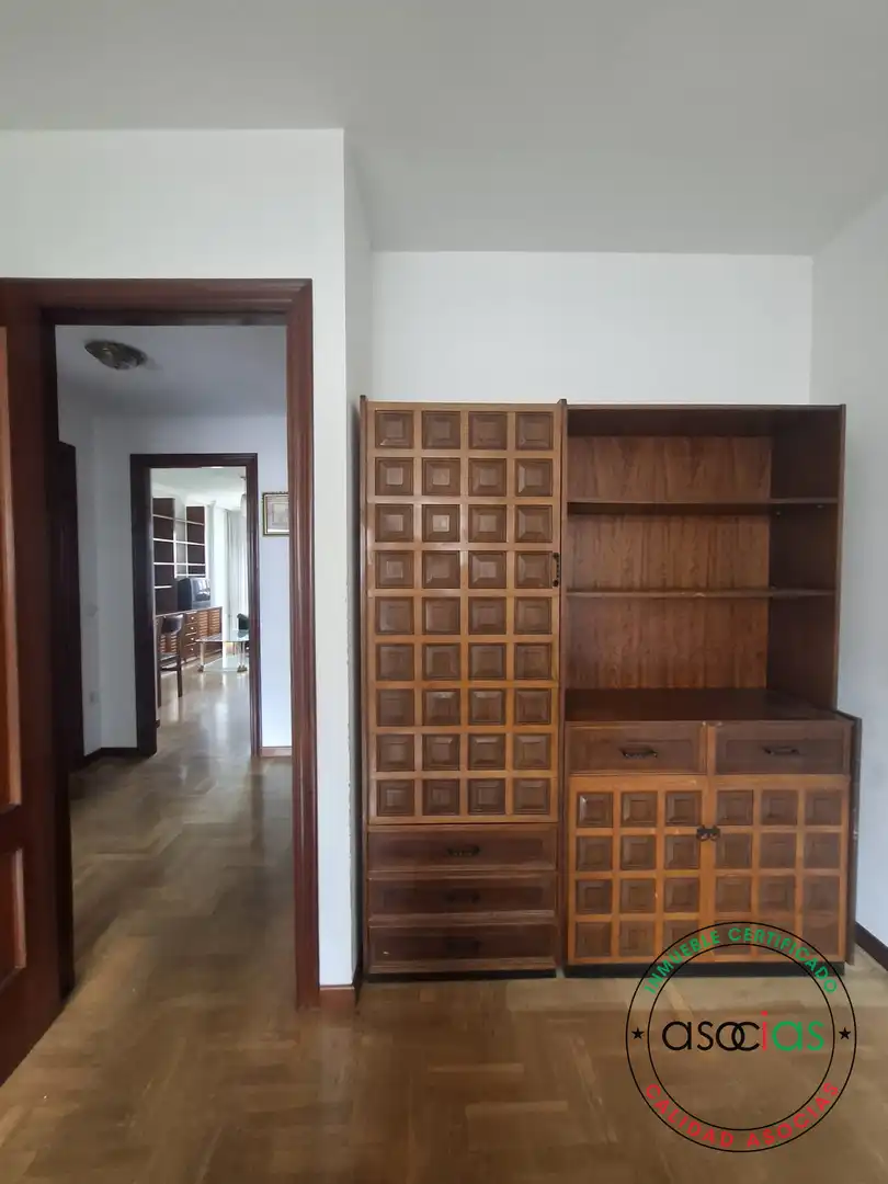 Piso en venta en Gijón  con Calefacción, Parquet y Trastero