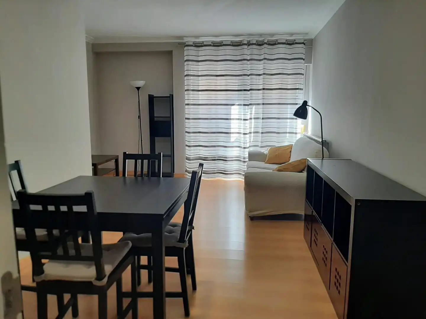 Appartamento con ascensore in affitto a Calle de Tomás Zumalacárregui, imagen 3