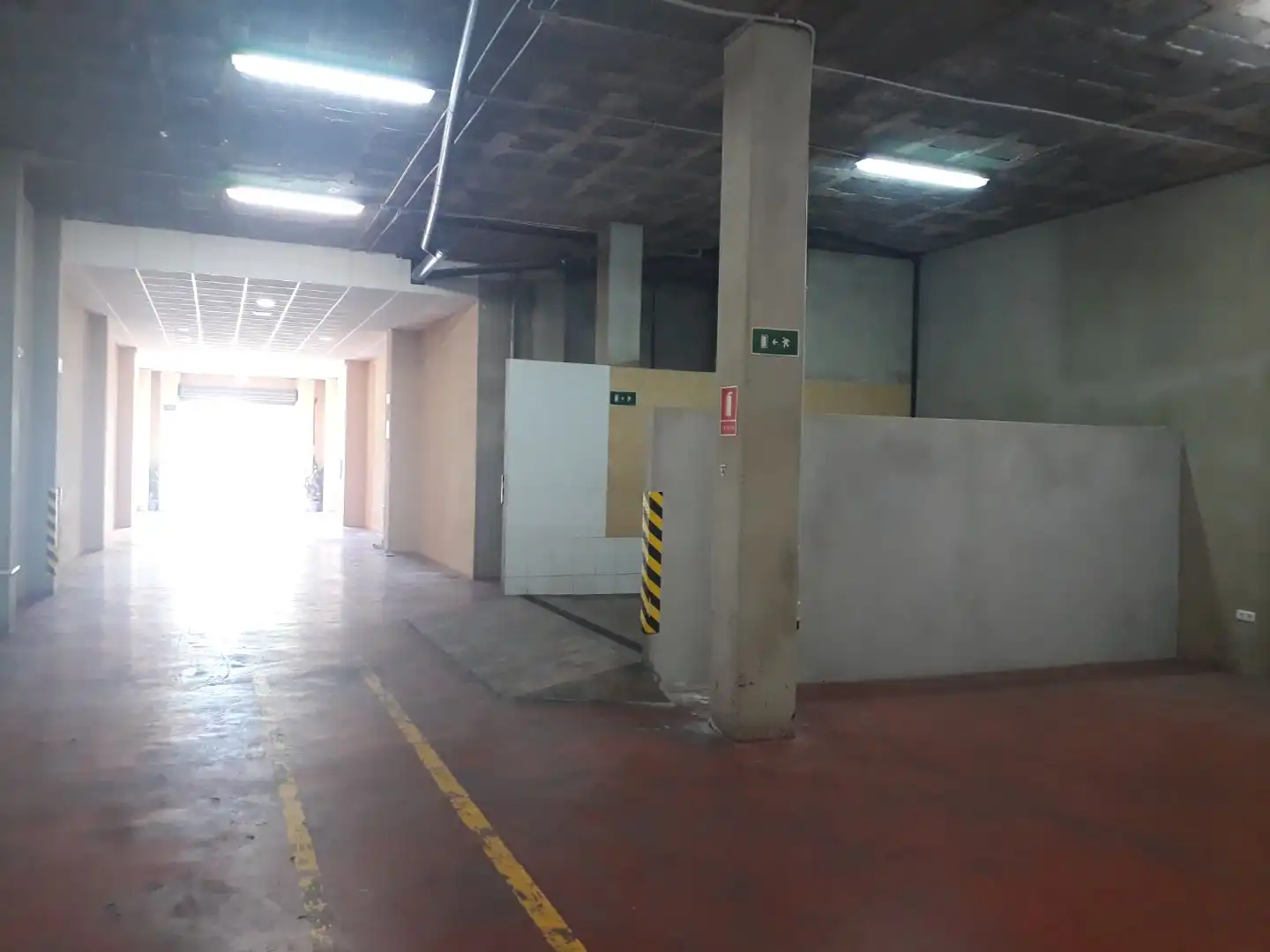 Aparcament de Local de lloguer en Carretera de Cádiz