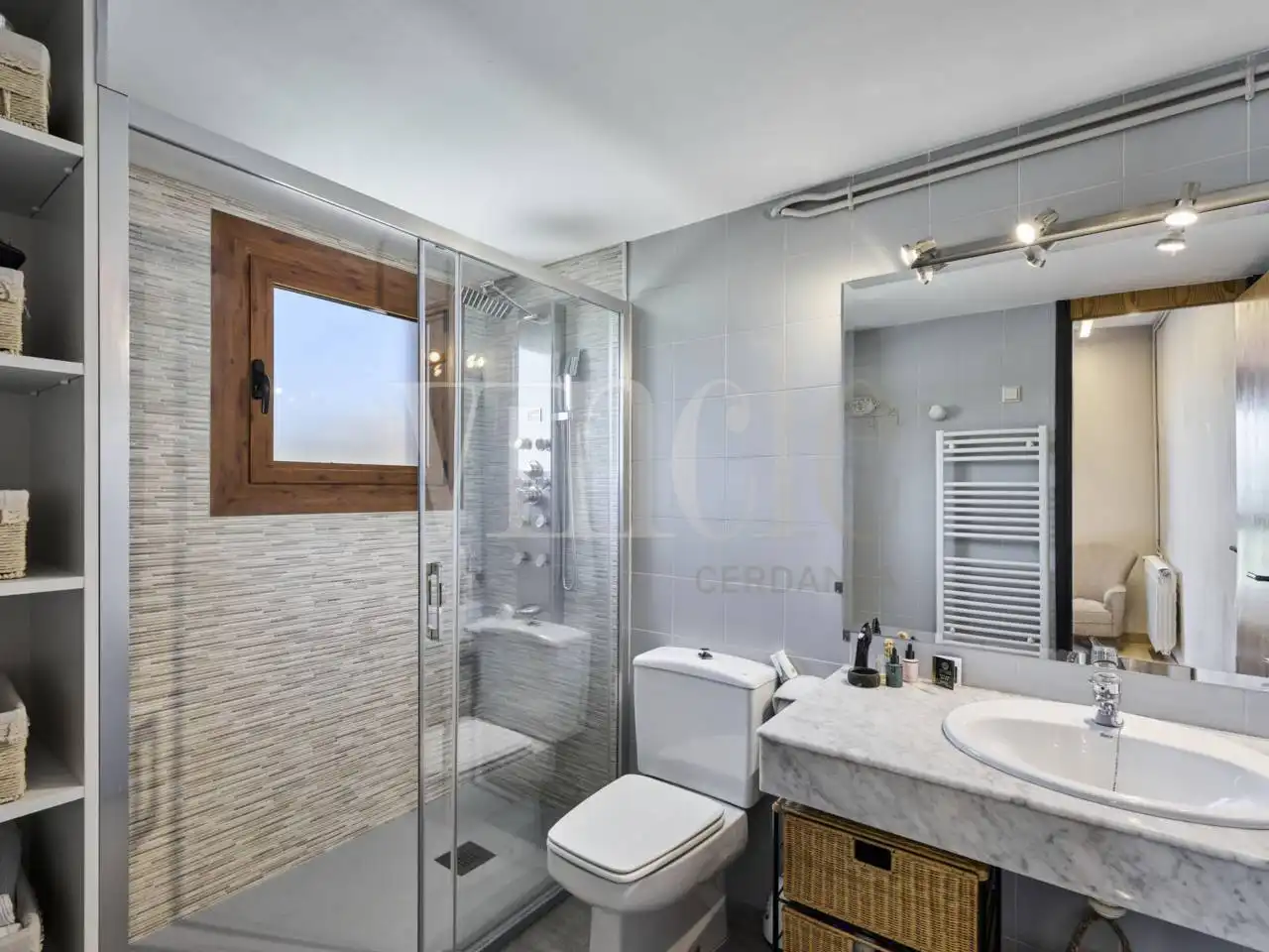 Badezimmer von Maisonette zum Verkauf in Puigcerdà mit Heizung, Parkett und Terrasse