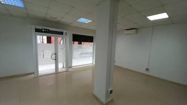 Local comercial en Alquiler en Via Europa - Parc Central