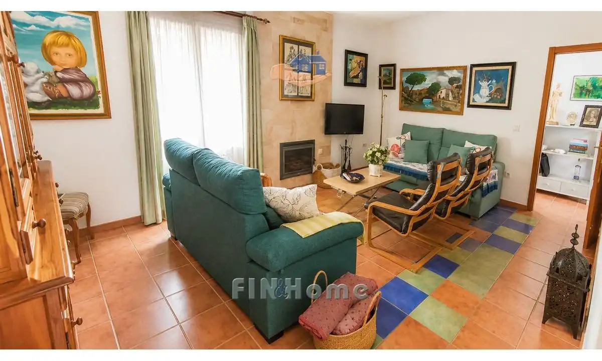 Sala de estar de Casa o chalet en venta en Gerena con Aire acondicionado, Jardín privado y Trastero
