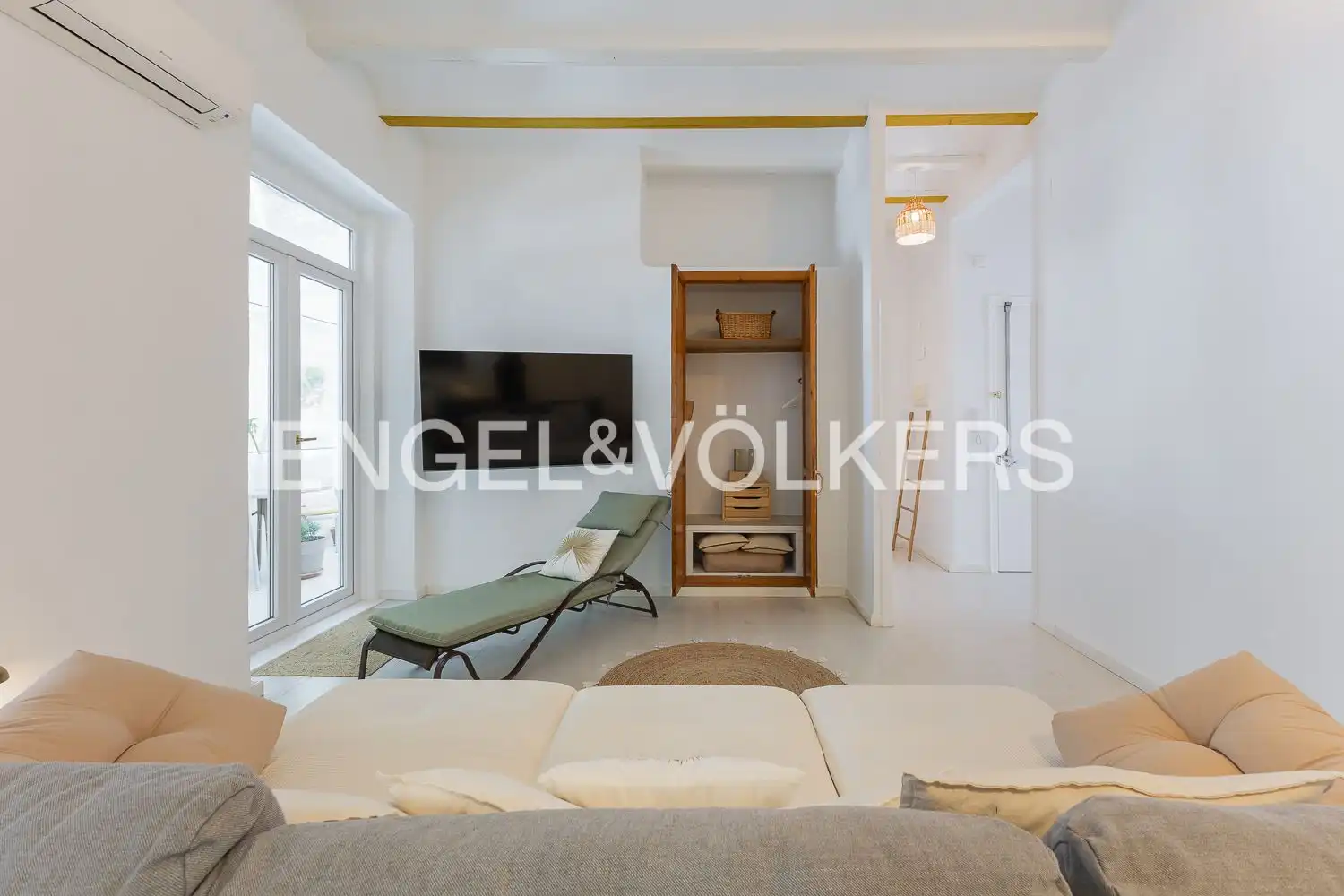 Sala d'estar de Pis de lloguer en Valencia amb Aire condicionat, Calefacció i Terrassa