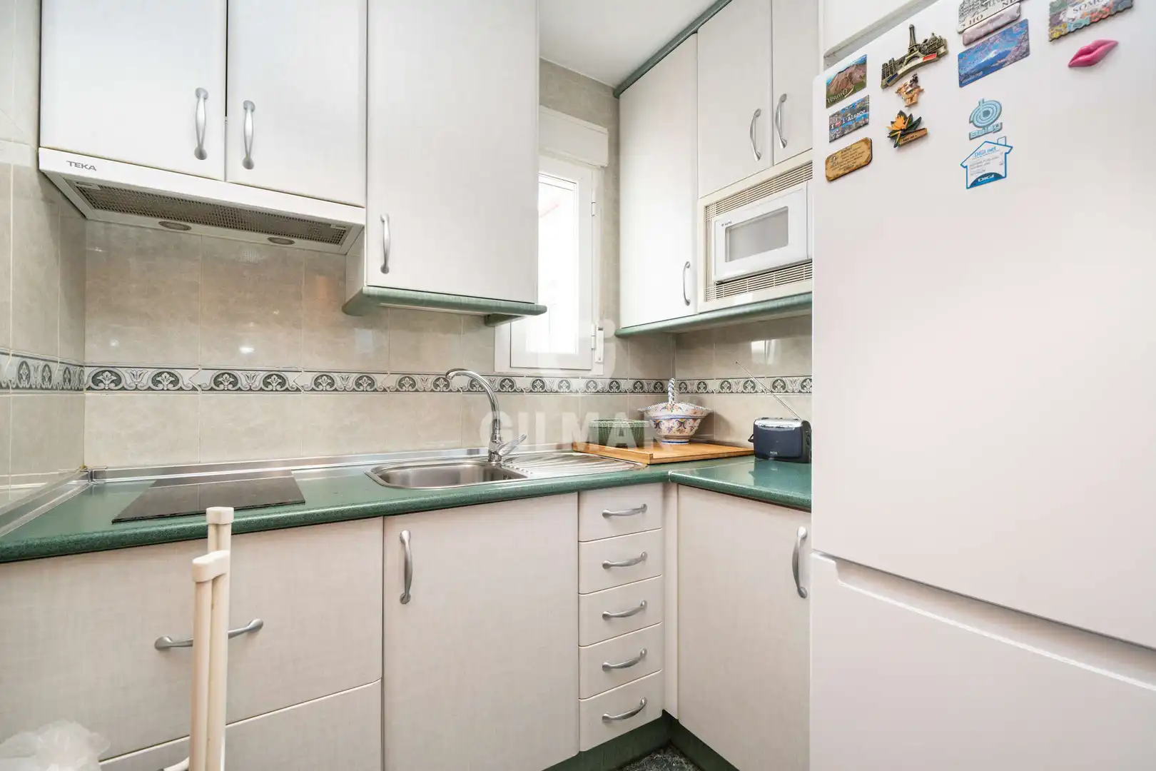 Cocina de Casa adosada en venta en Madrid con Calefacción, Jardín privado y Amueblado