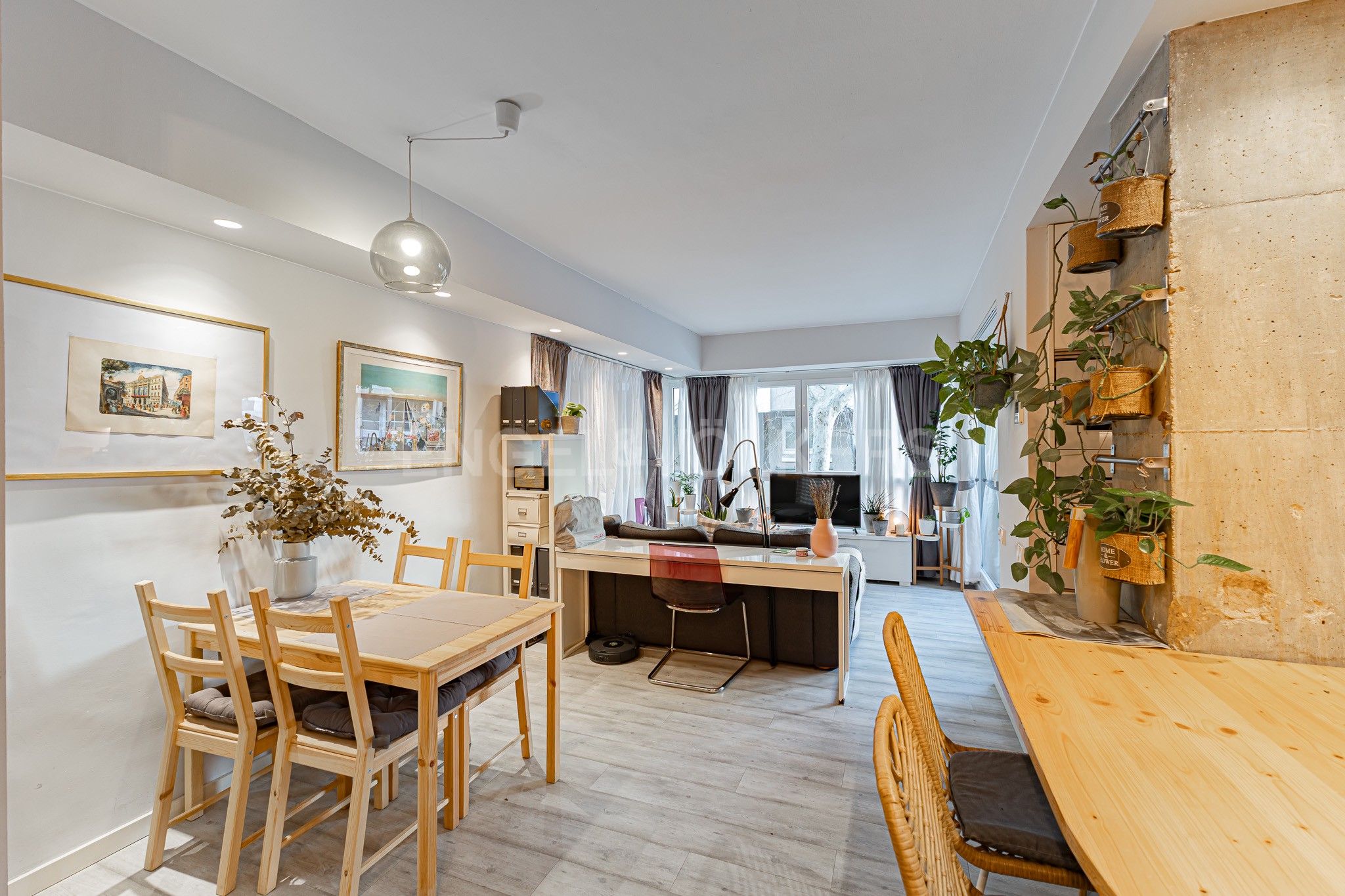 Living room of Apartment for sale in  Barcelona Capital  with Air Conditioner, Heating and Parquet flooring