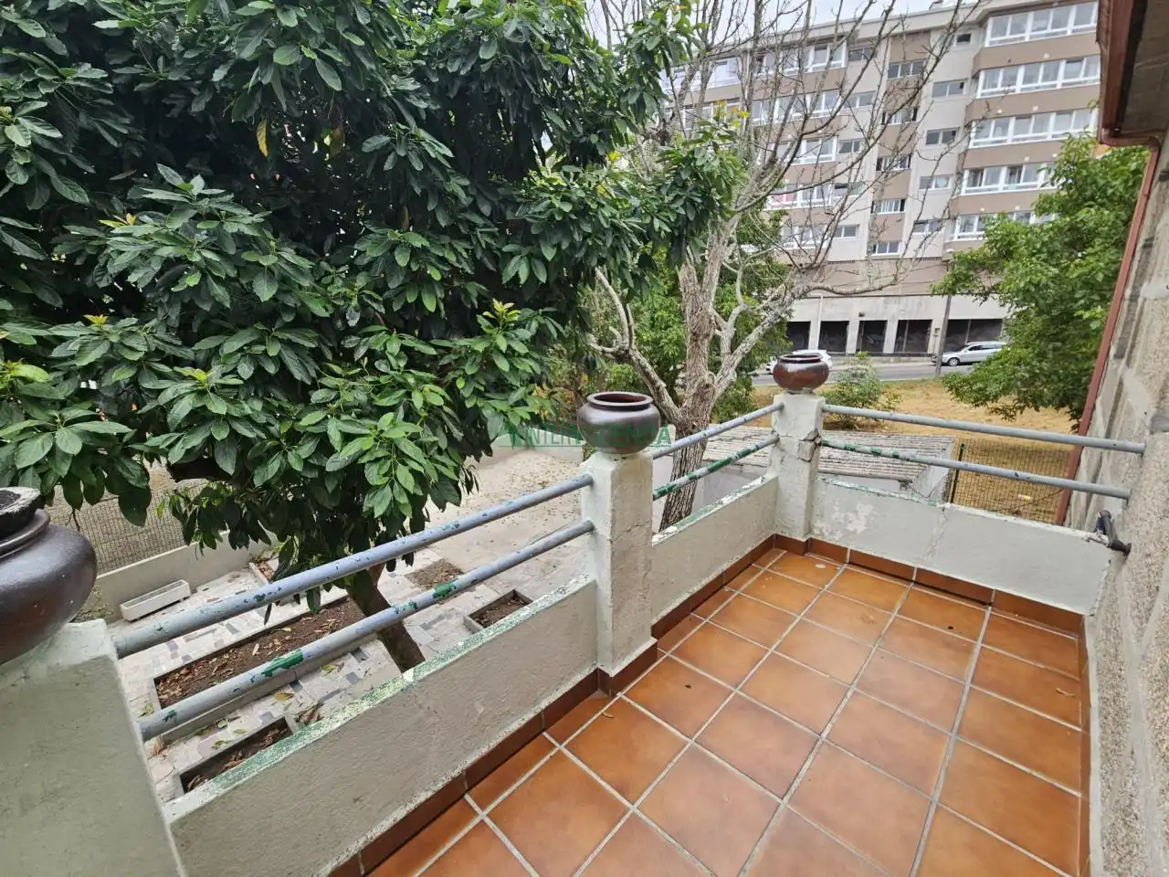 Terrassa de Casa o xalet en venda en Vigo  amb Calefacció, Jardí privat i Parquet
