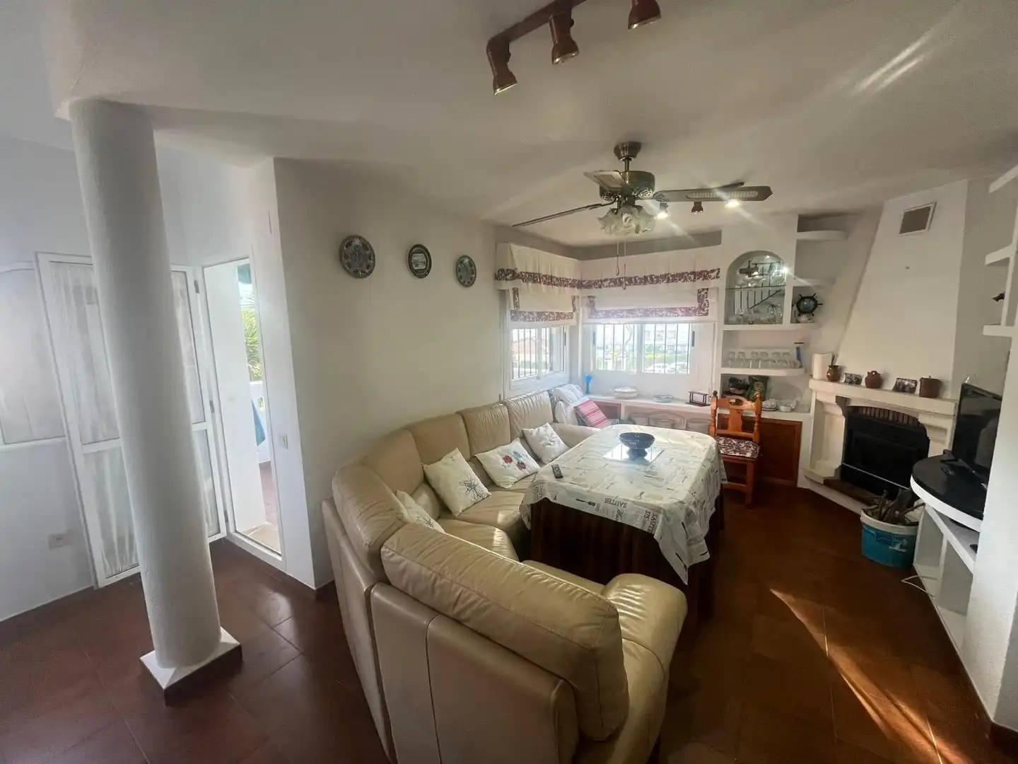 Sala de estar de Casa adosada en venta en El Portil con Jardín privado, Terraza y Amueblado