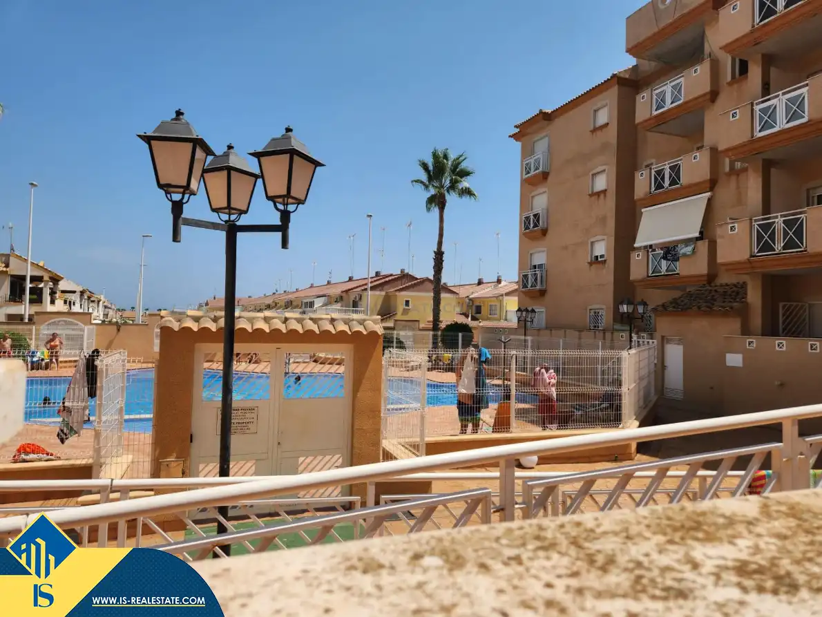 Vista exterior de Apartamento en venta en San Pedro del Pinatar con Aire acondicionado, Calefacción y Terraza