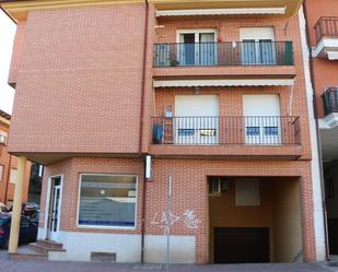 Exterior view of Garage for sale in Candeleda