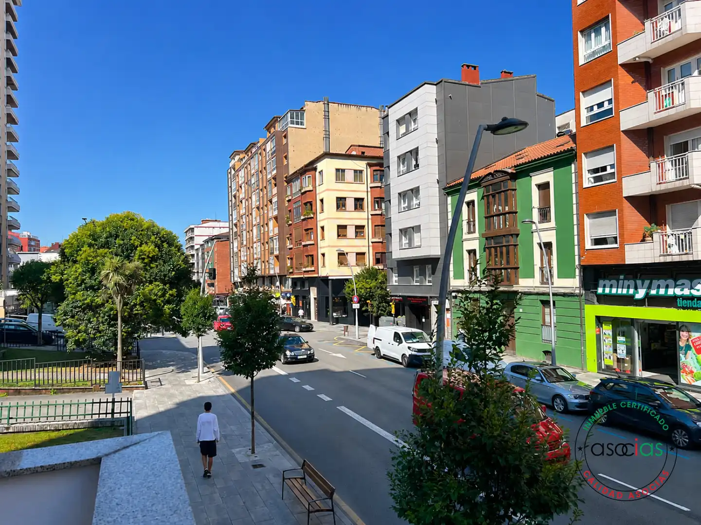 Vista exterior de Pis en venda en Gijón  amb Calefacció, Jardí privat i Parquet