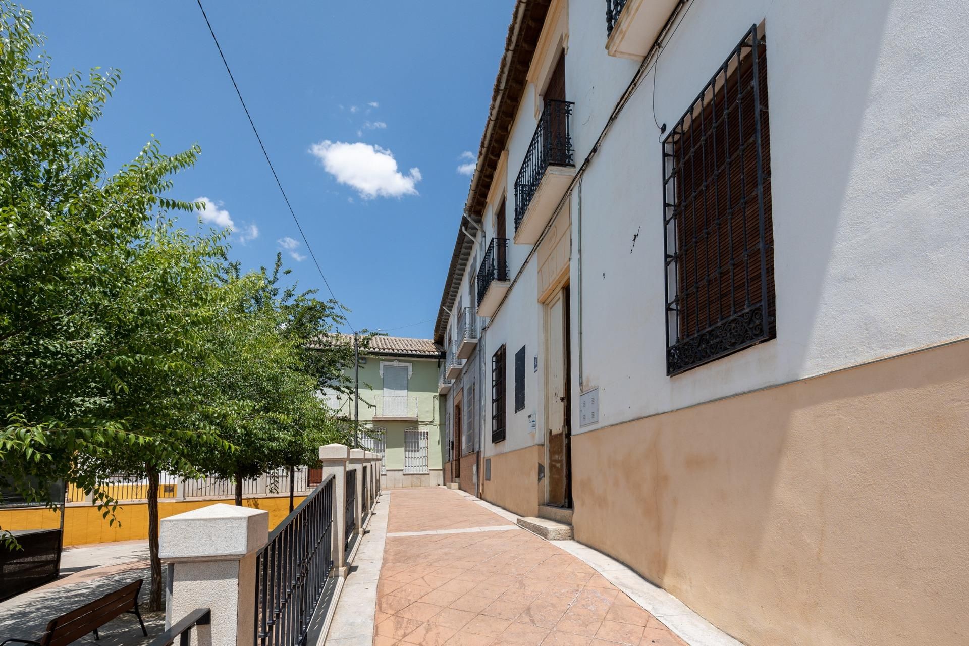 Exterior view of House or chalet for sale in Atarfe  with Heating