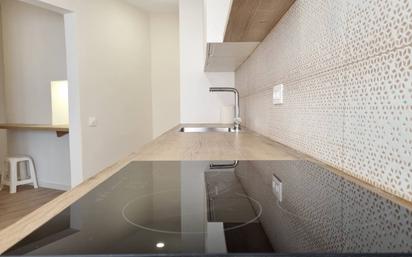 Cuina de Pis en venda en  Barcelona Capital amb Parquet, Terrassa i Moblat