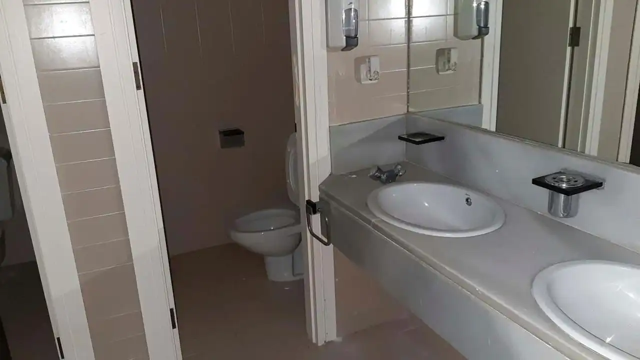 Bathroom of Office for sale in Rota