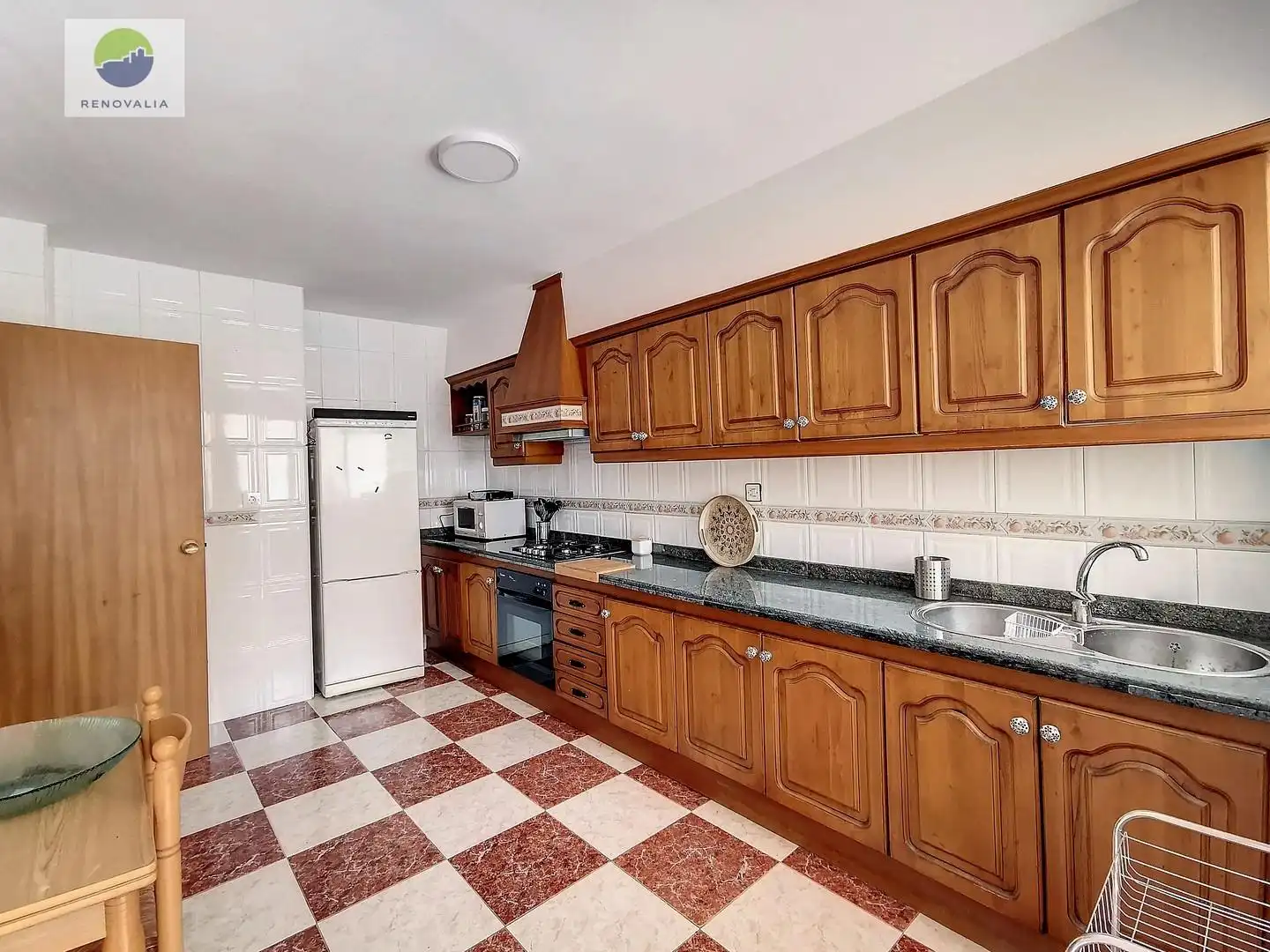 Kitchen of Flat for rent in Granada  with Storage room and Furnished