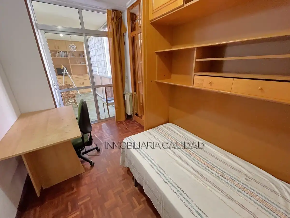 Bedroom of Flat for rent in Burgos  with Heating and Furnished