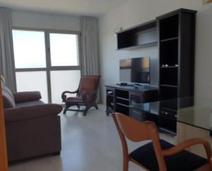 Sala d'estar de Apartament en venda en Benidorm amb Aire condicionat i Balcó