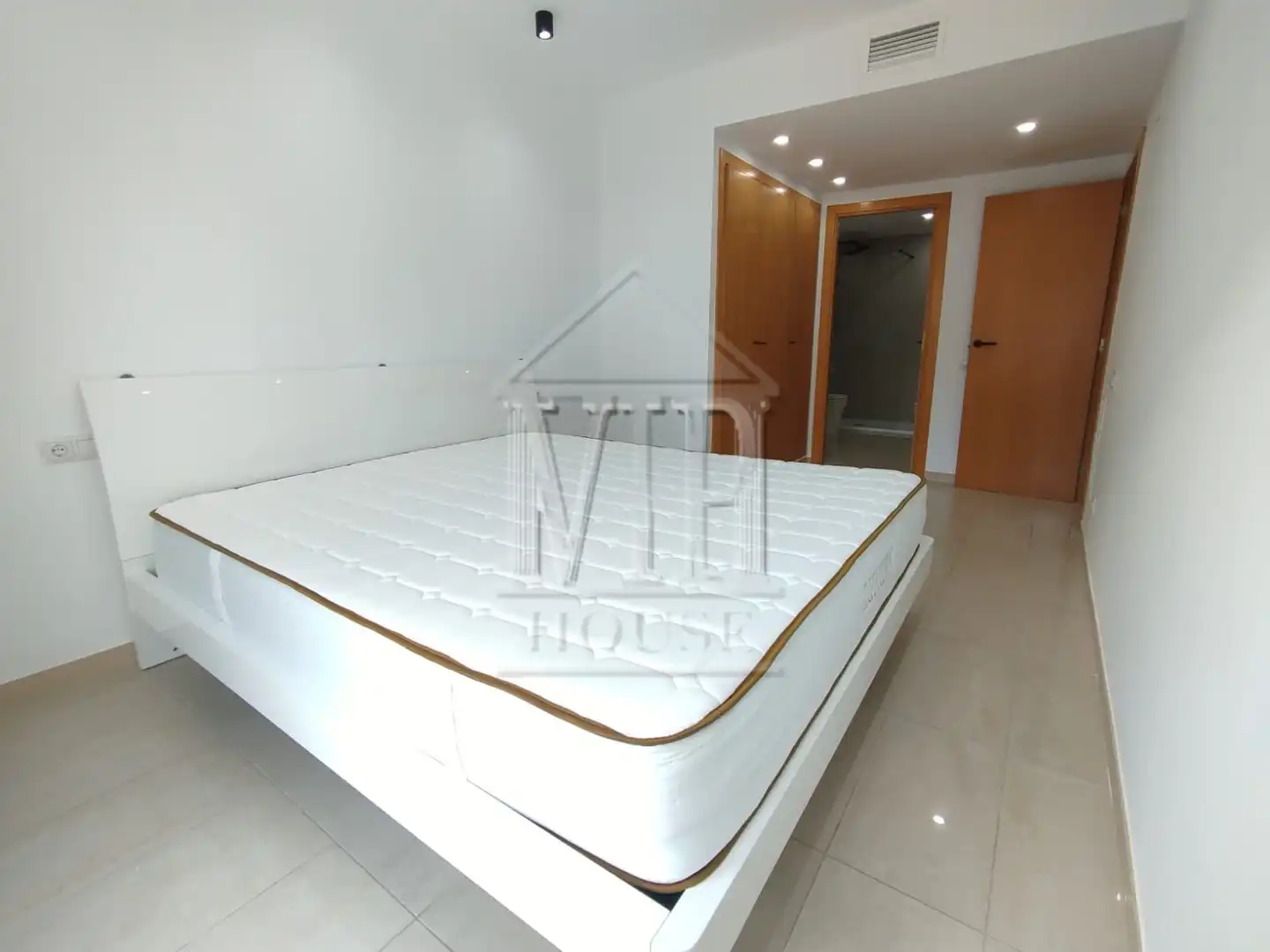 Bedroom of Flat for sale in Badalona  with Air Conditioner, Heating and Furnished