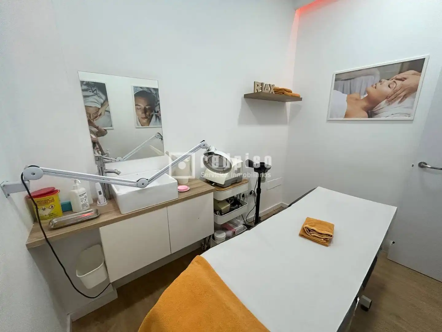 Schlafzimmer von Geschaftsraum zur Miete in Benalmádena mit Klimaanlage