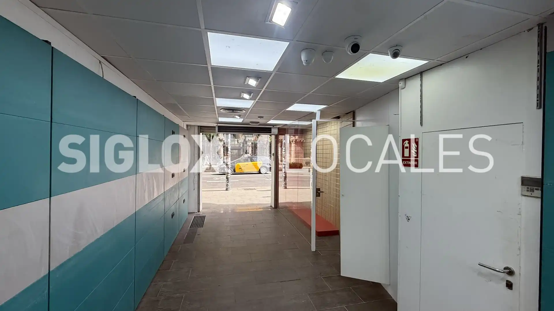 Commercial properties for rent in Barcelona  with Air Conditioner