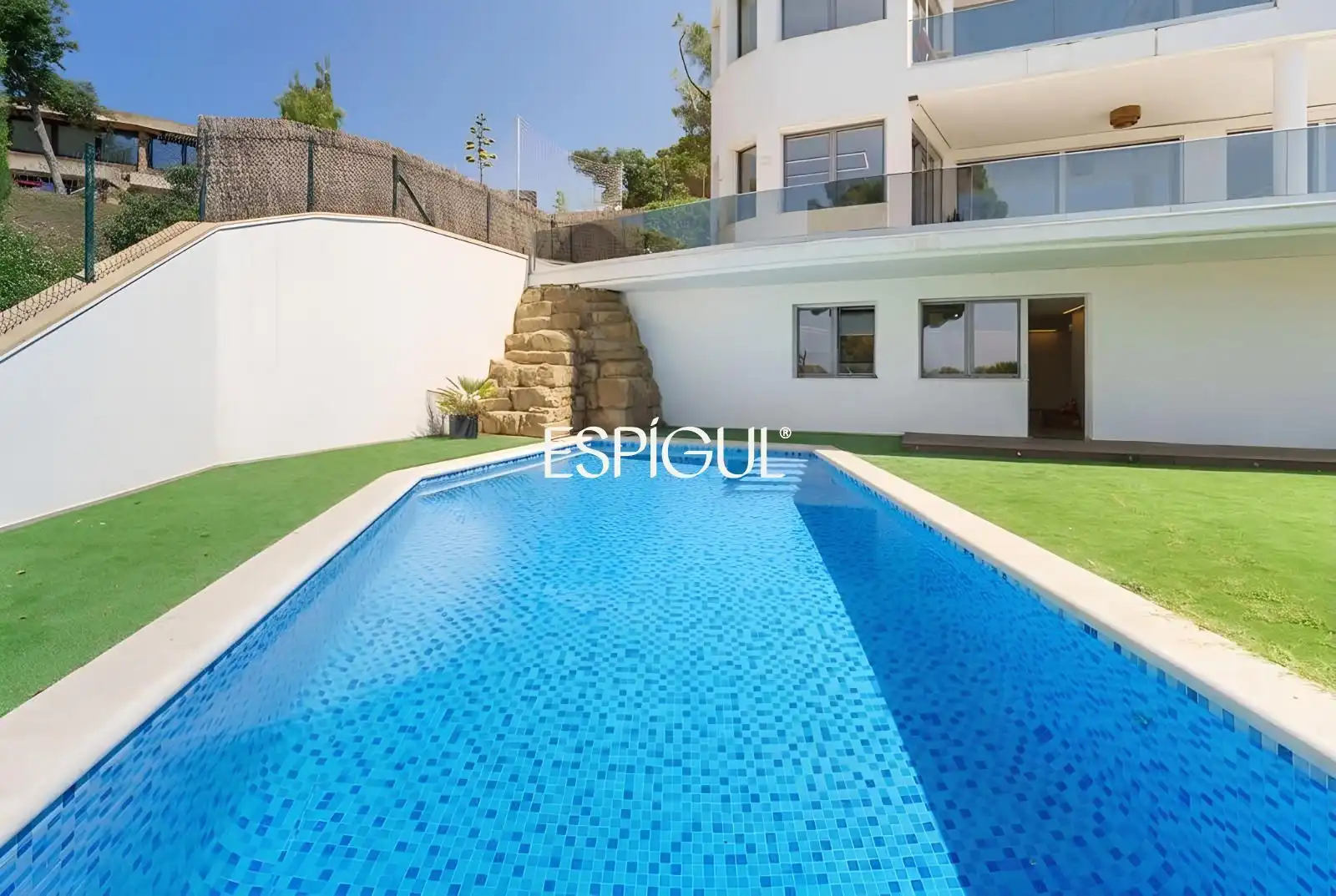 Piscina de Casa o chalet en venta en Vilassar de Dalt con Aire acondicionado, Calefacción y Jardín privado