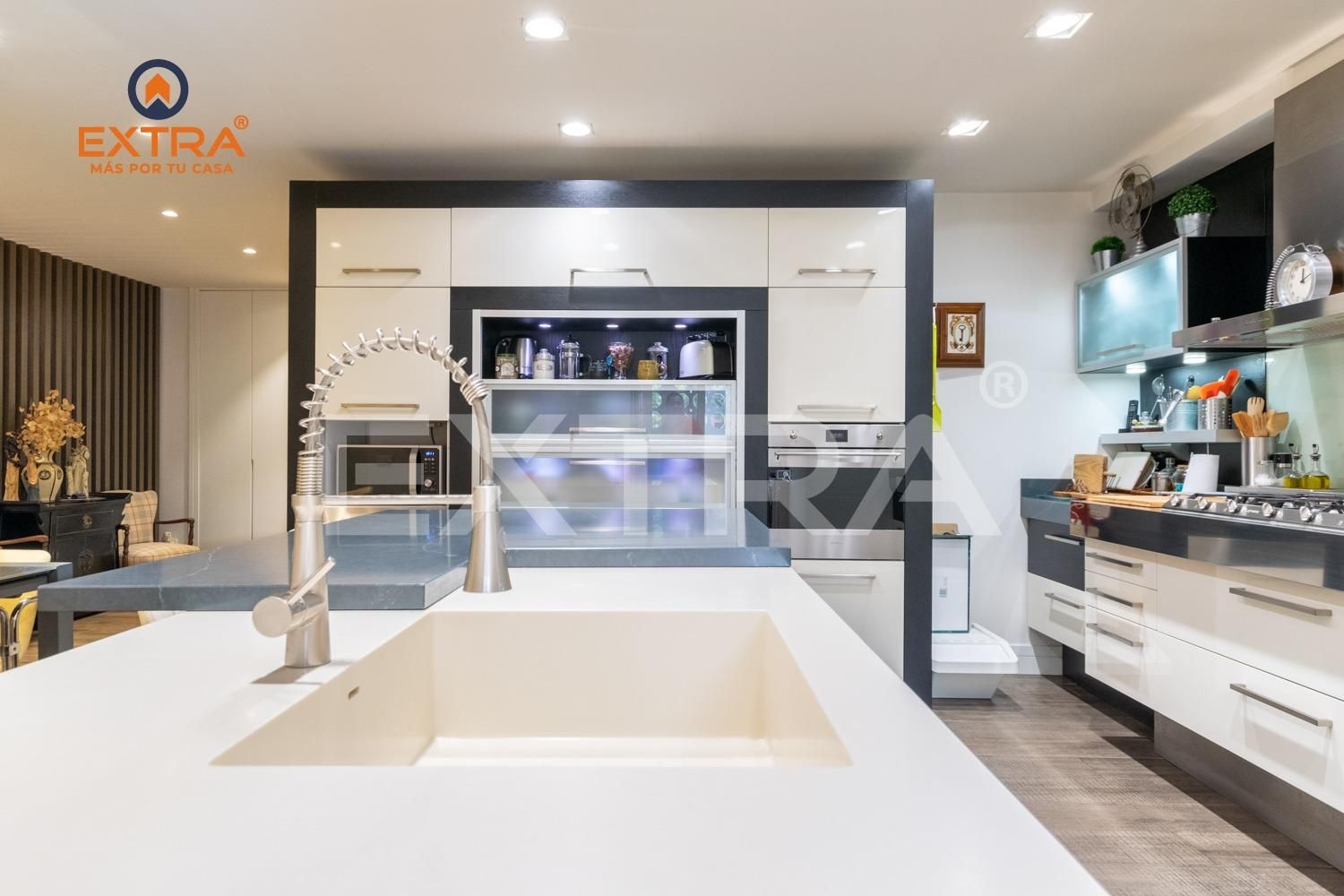 Kitchen of Flat for sale in  Madrid Capital  with Heating, Private garden and Terrace