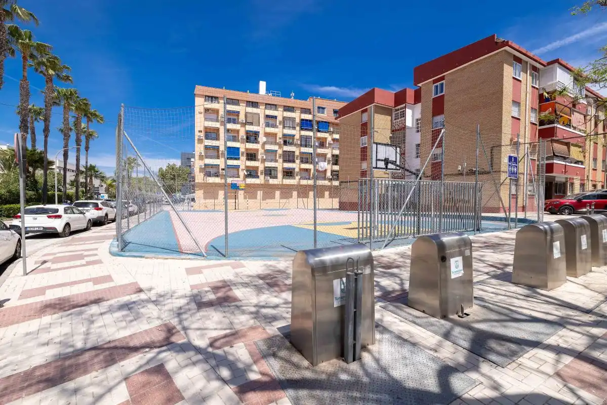 Vista exterior de Estudio en venta en Torremolinos con Aire acondicionado, Calefacción y Terraza
