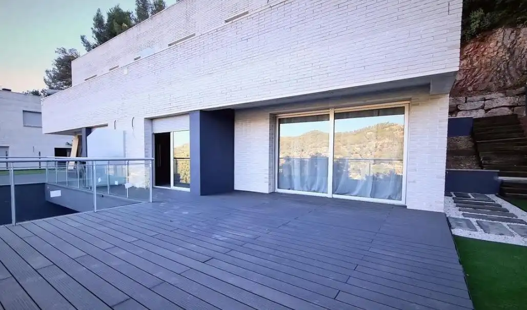 Terrassa de Casa o xalet en venda en Castellar del Vallès amb Calefacció, Terrassa i Balcó