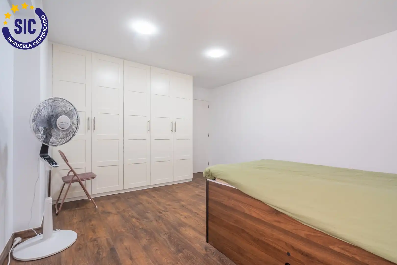 Wohnung zum Verkauf in Valencia mit Klimaanlage, Heizung und Terrasse