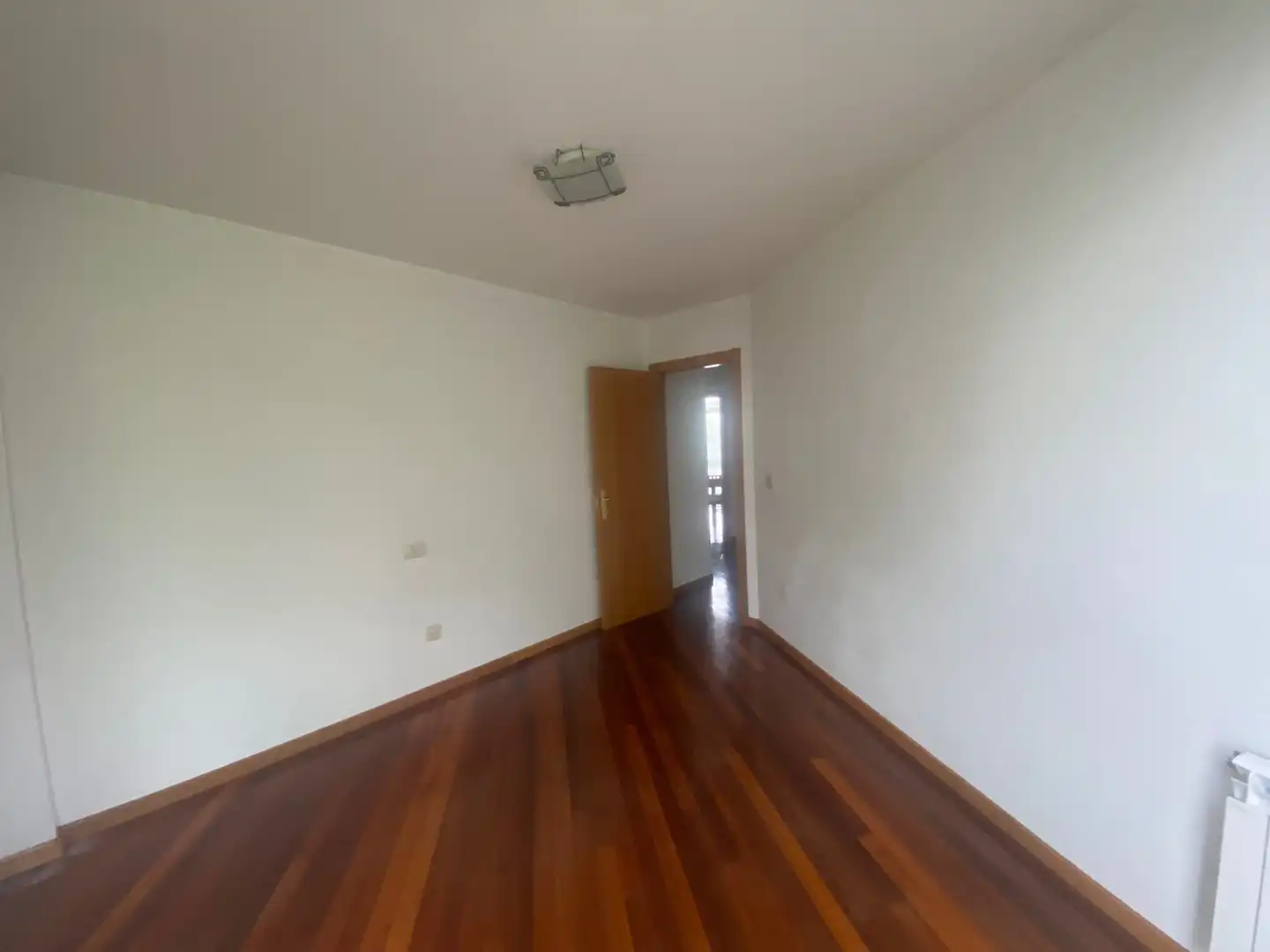 Piso en venta en Brión con Calefacción, Parquet y Piscina
