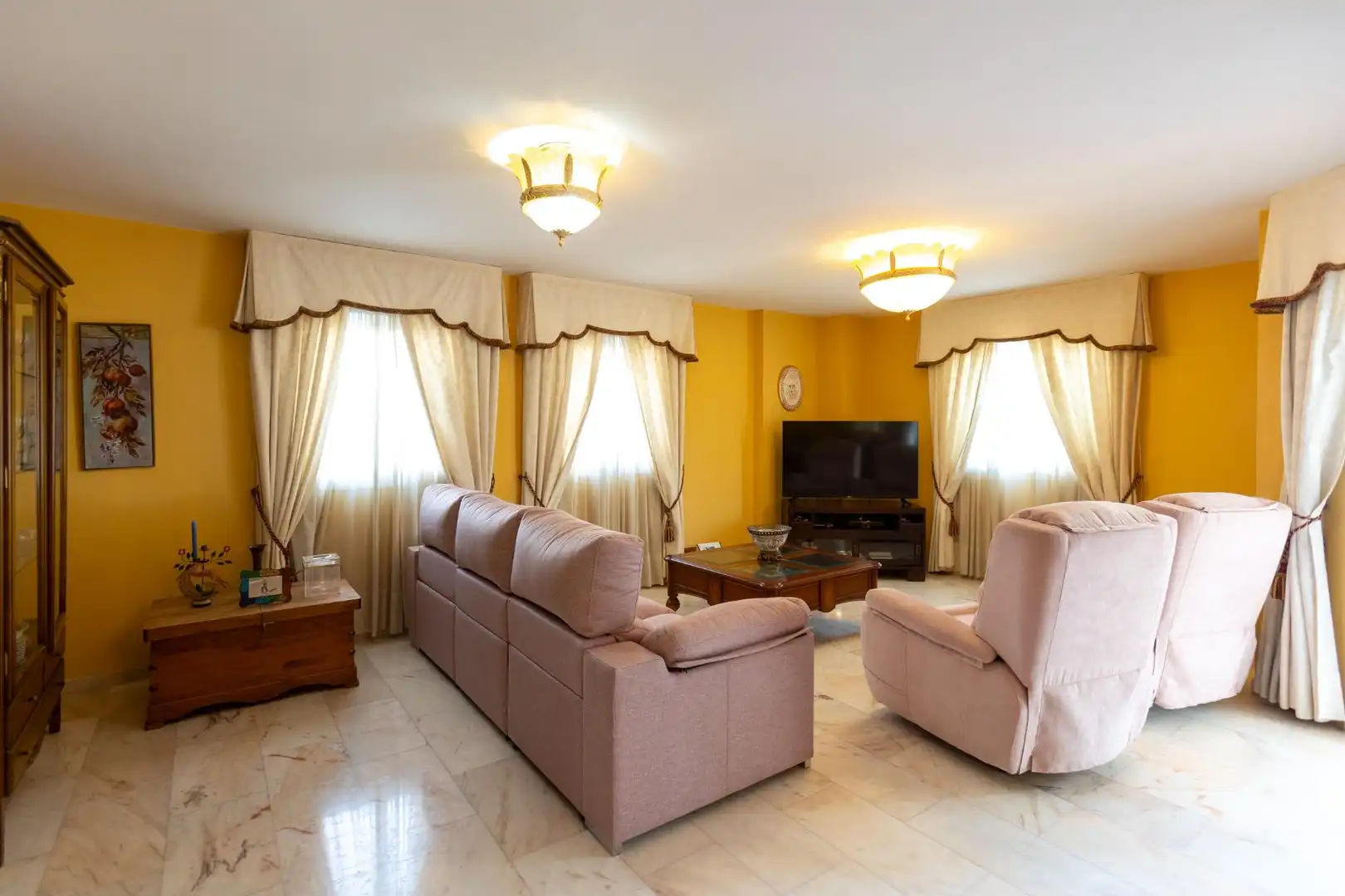 Sala de estar de Casa o chalet en venta en Motril con Calefacción, Jardín privado y Terraza