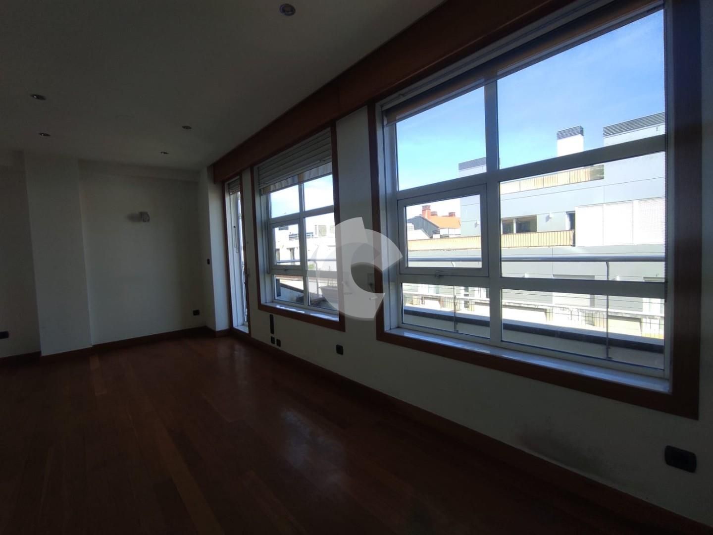 Dúplex en venda a Centro - Areal, Centro Urbano