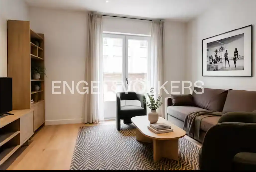 Living room of Flat for sale in Madrid  with Air Conditioner and Heating