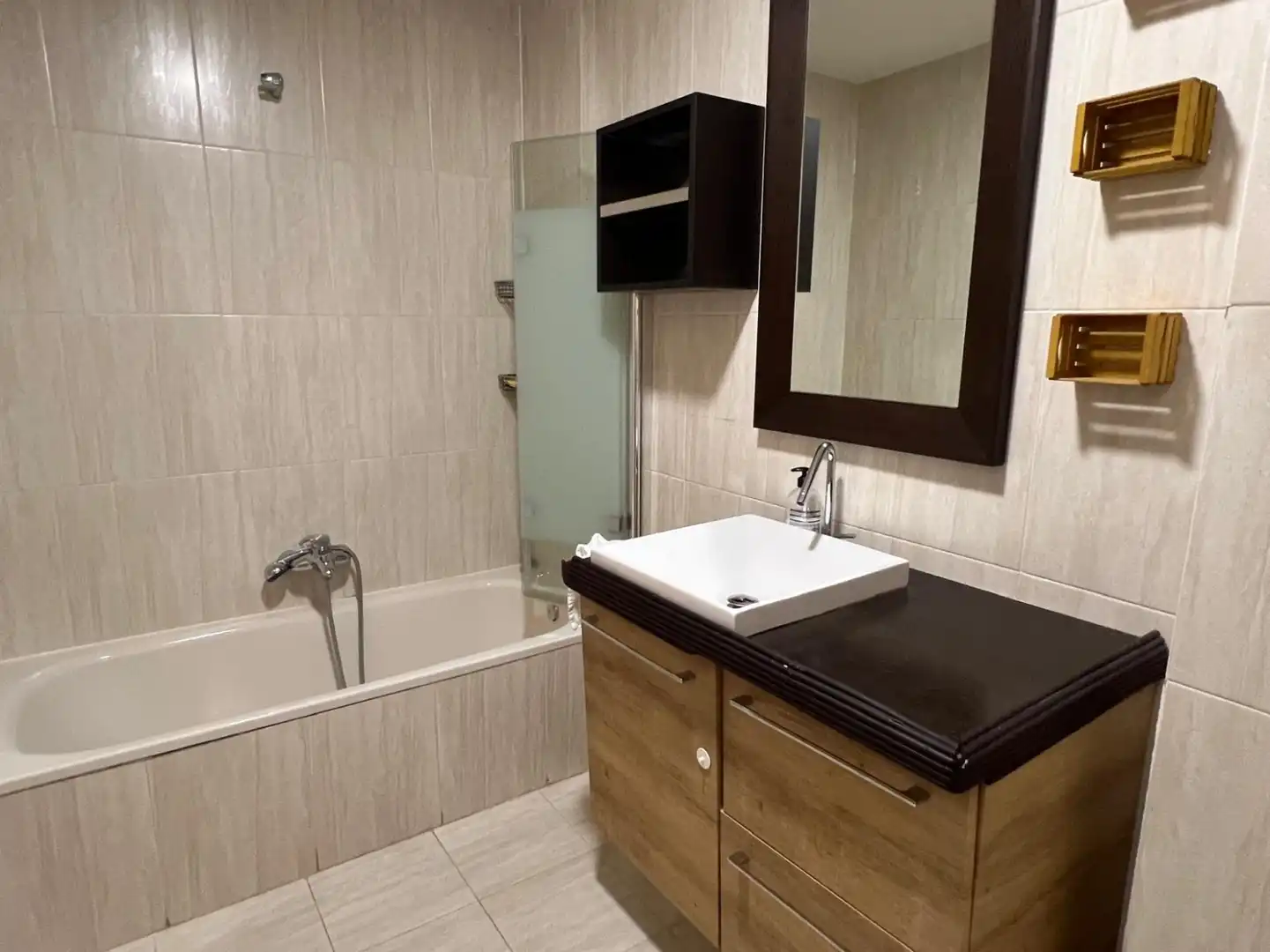 Bathroom of Flat for sale in  Logroño  with Air Conditioner, Heating and Terrace