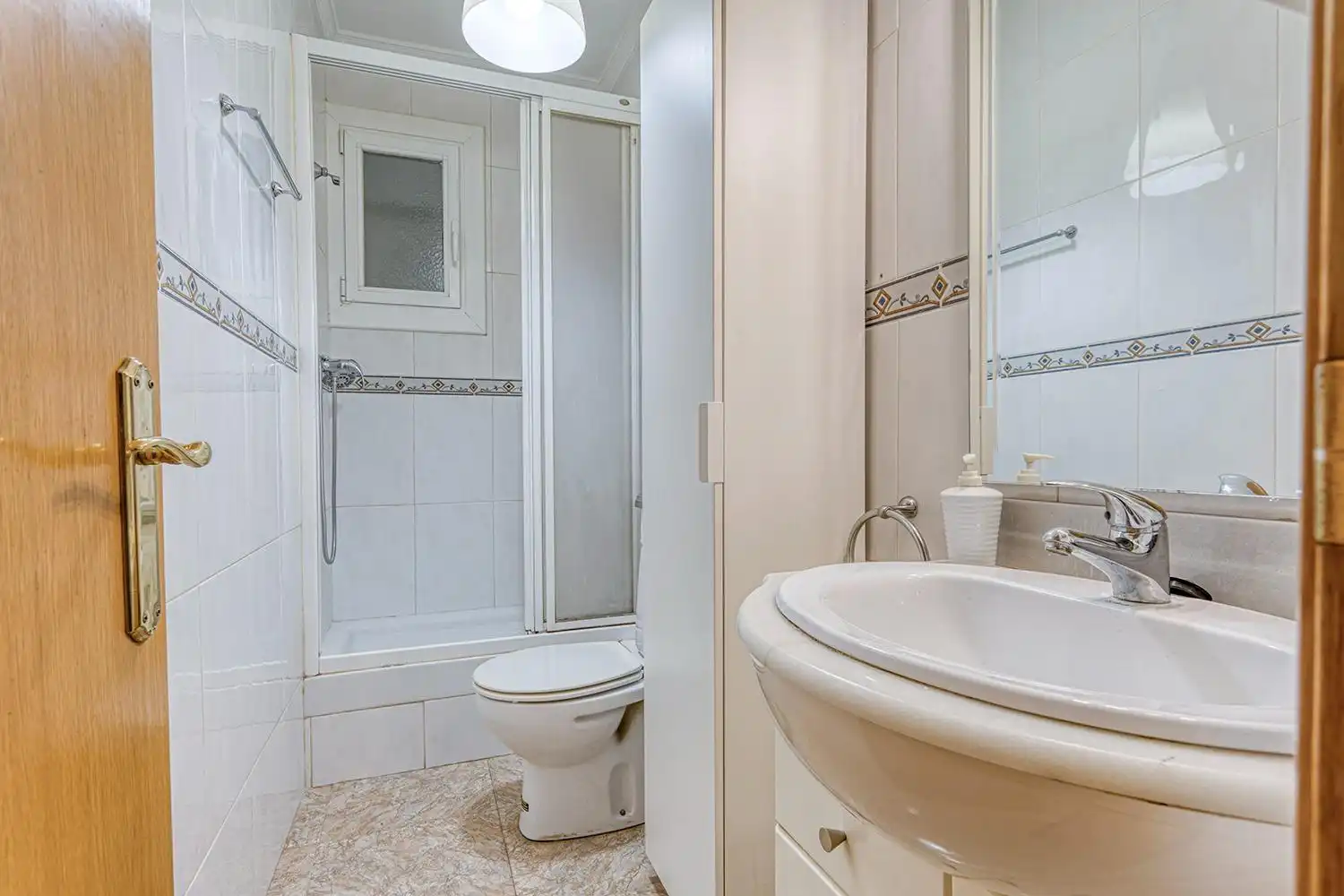 Badezimmer von Wohnung zum Verkauf in Santa Margarida de Montbui mit Heizung, Terrasse und Abstellraum