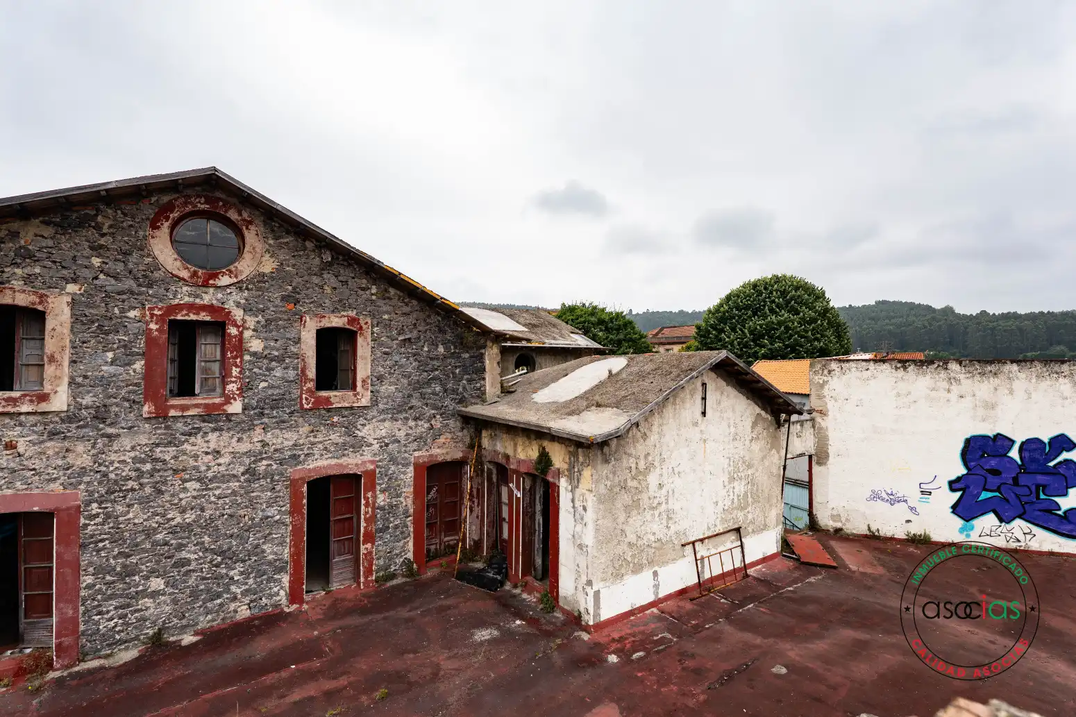 Vista exterior de Edificio en venta en Soto del Barco