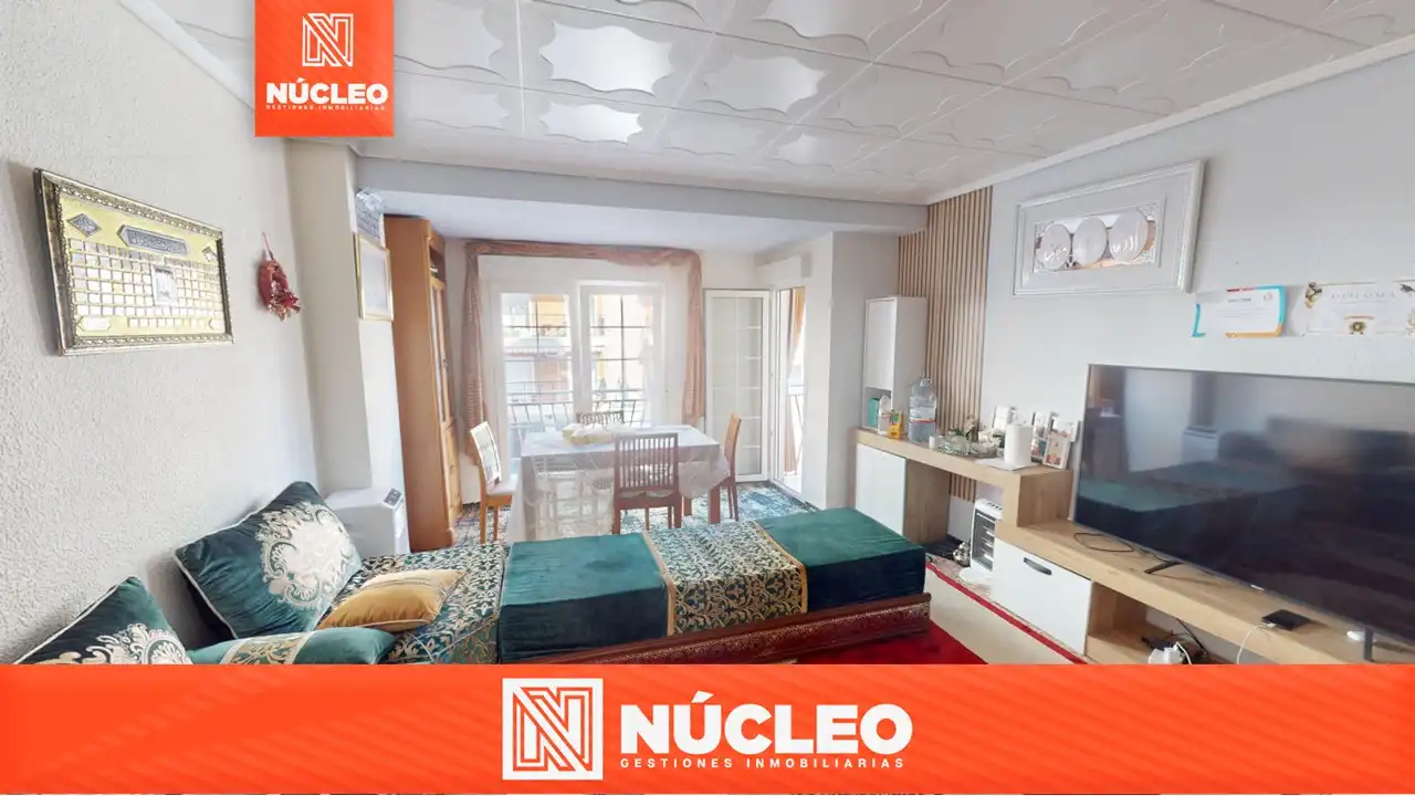Terraza de Piso en venta en Elche / Elx con Amueblado, Lavadora y Balcón