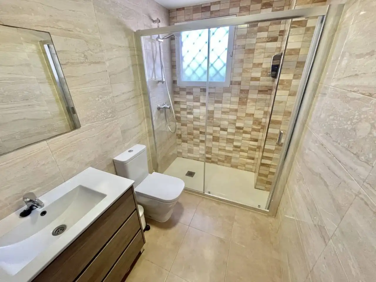 Badezimmer von Wohnung zur Miete in Playa del Rincón