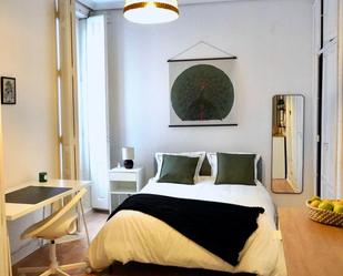 Dormitori de Apartament per a compartir en  Madrid Capital amb Calefacció, Moblat i Forn