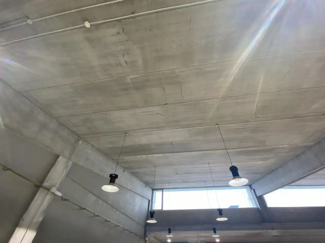Nave industrial en venta en Badalona con Alarma
