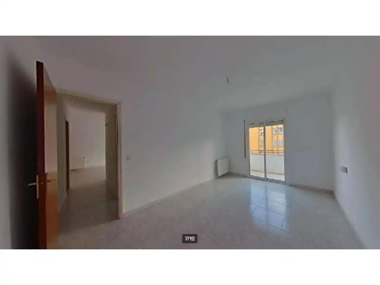 Wohnzimmer von Wohnung zum Verkauf in Salt mit Heizung und Balkon