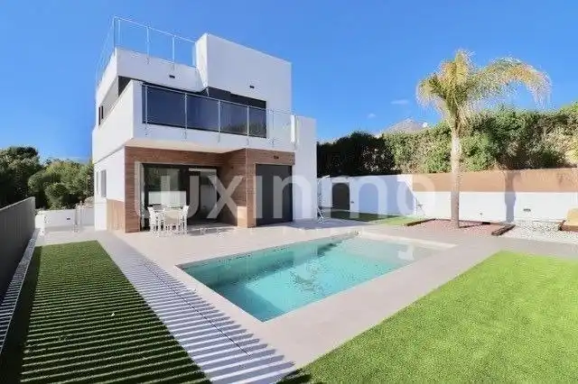 Casa aparellada amb piscina en venda a Coloma, imagen 18