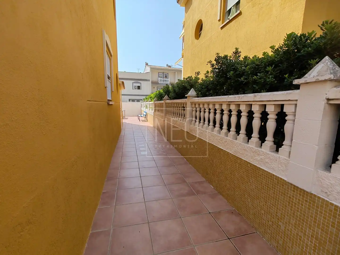 Vista exterior de Piso en venta en Xeraco con Terraza y Piscina comunitaria