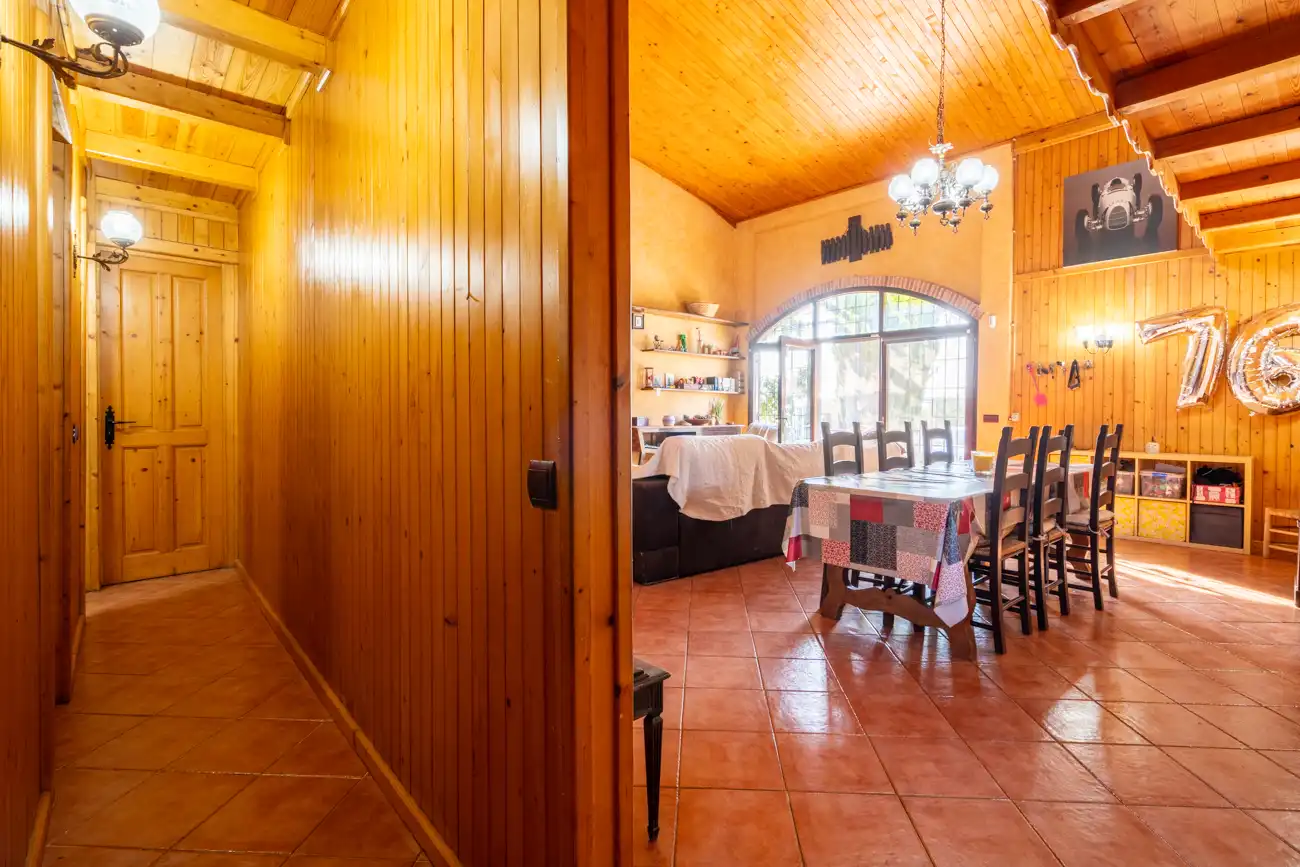 Menjador de Finca rústica en venda en L'Aldea amb Jardí privat, Terrassa i Moblat
