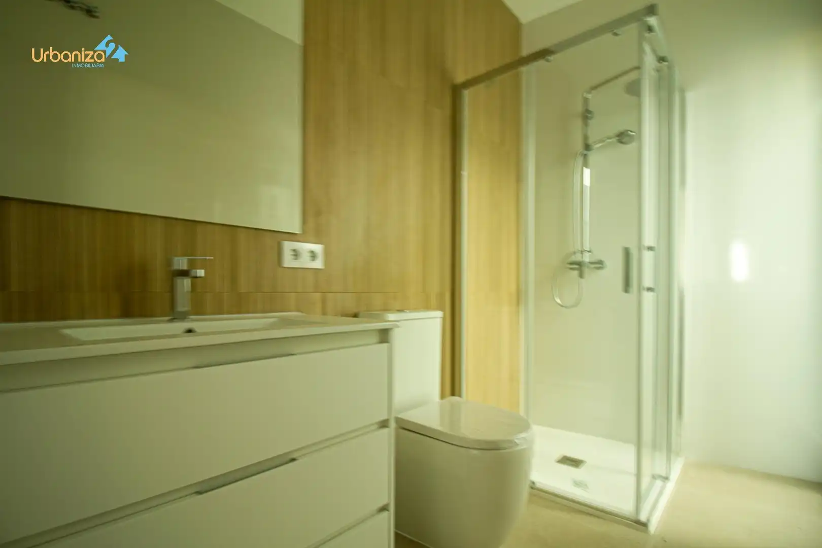 Baño de Apartamento de alquiler en Badajoz con Aire acondicionado y Trastero