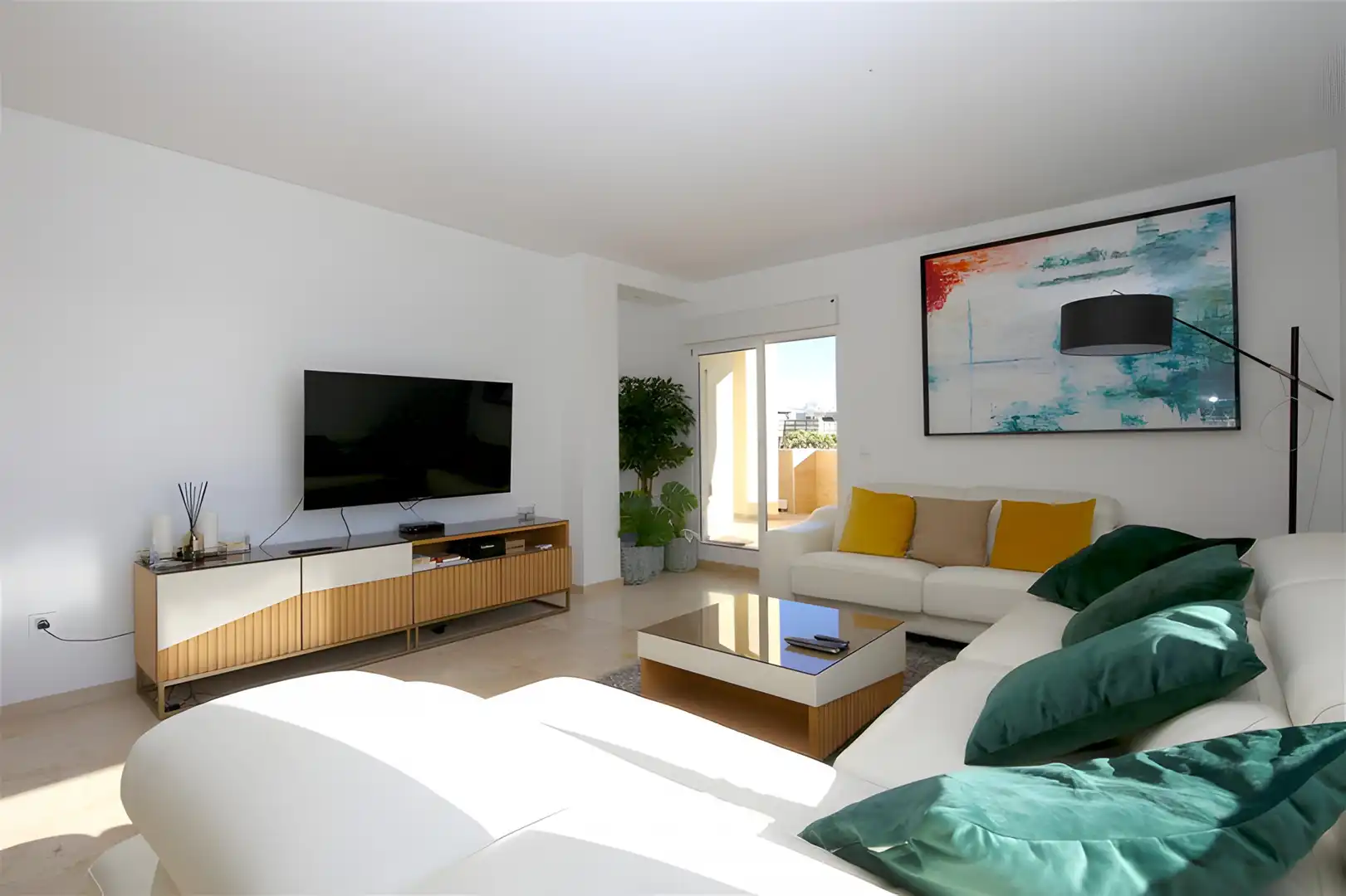 Apartament amb terrassa en venda a Estepona Pueblo, imagen 2