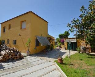 Jardí de Finca rústica en venda en Cubelles amb Terrassa