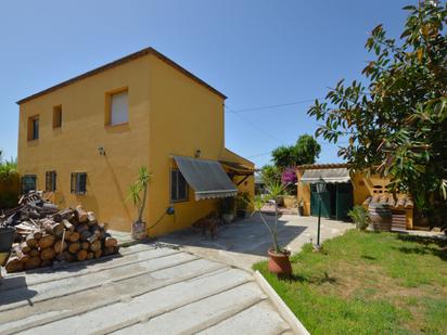 Jardí de Finca rústica en venda en Cubelles amb Terrassa