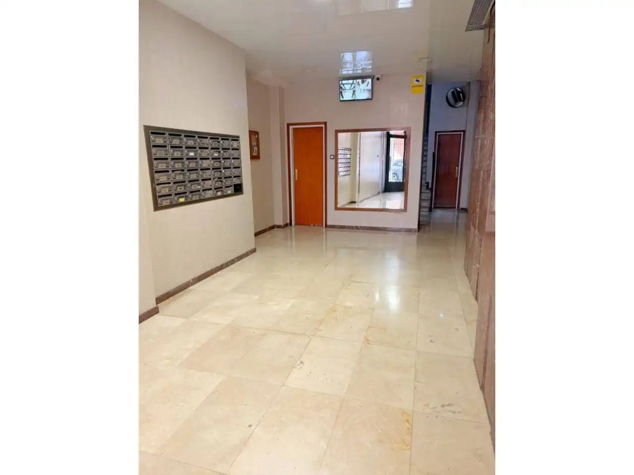 Piso en venta en L'Hospitalet de Llobregat con Balcón