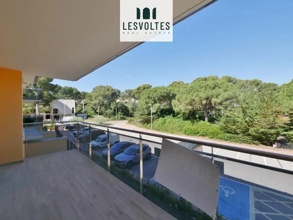 Vista exterior de Piso en venta en Pals con Calefacción, Parquet y Terraza